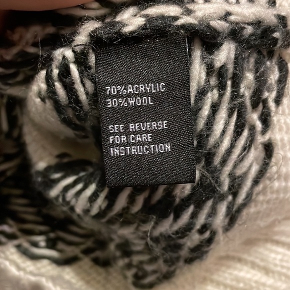 CLICHE Flare Sleeve Sweater‎ Size XS - Picture 7 of 9